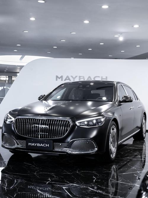 成都202岚图汽车的售后服务让用户无忧出行，迈巴赫未来的豪华车趋势